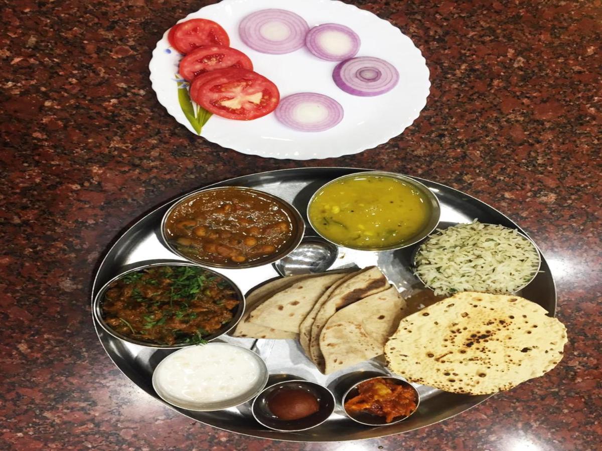 Hotel Wayfare Shirdi Bagian luar foto