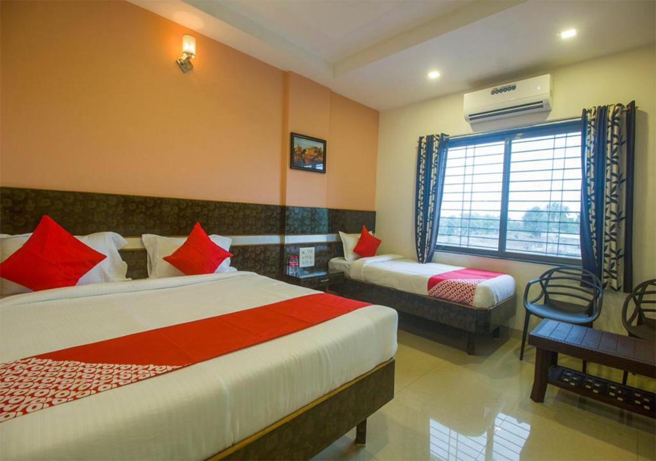 Hotel Wayfare Shirdi Bagian luar foto