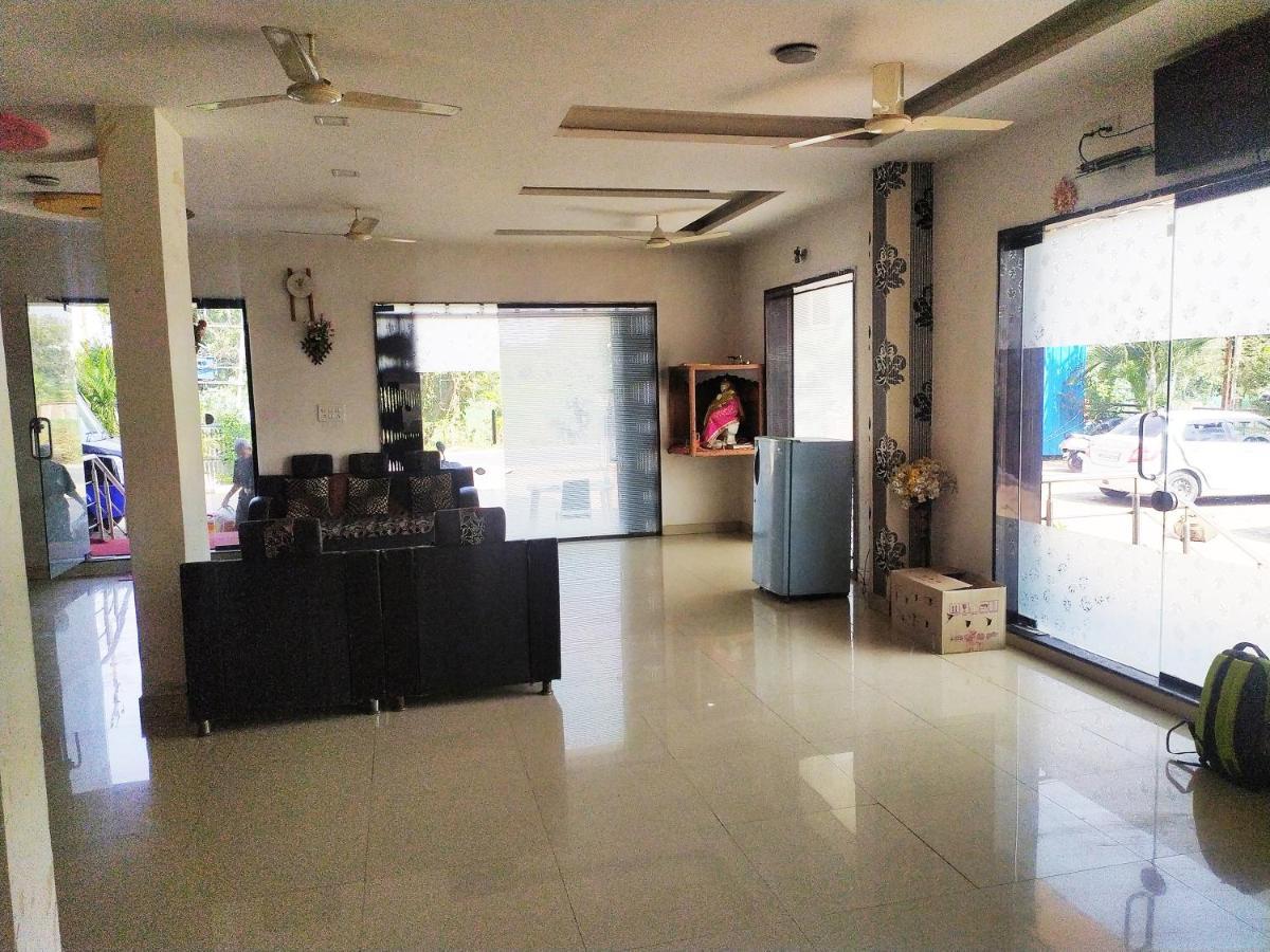 Hotel Wayfare Shirdi Bagian luar foto