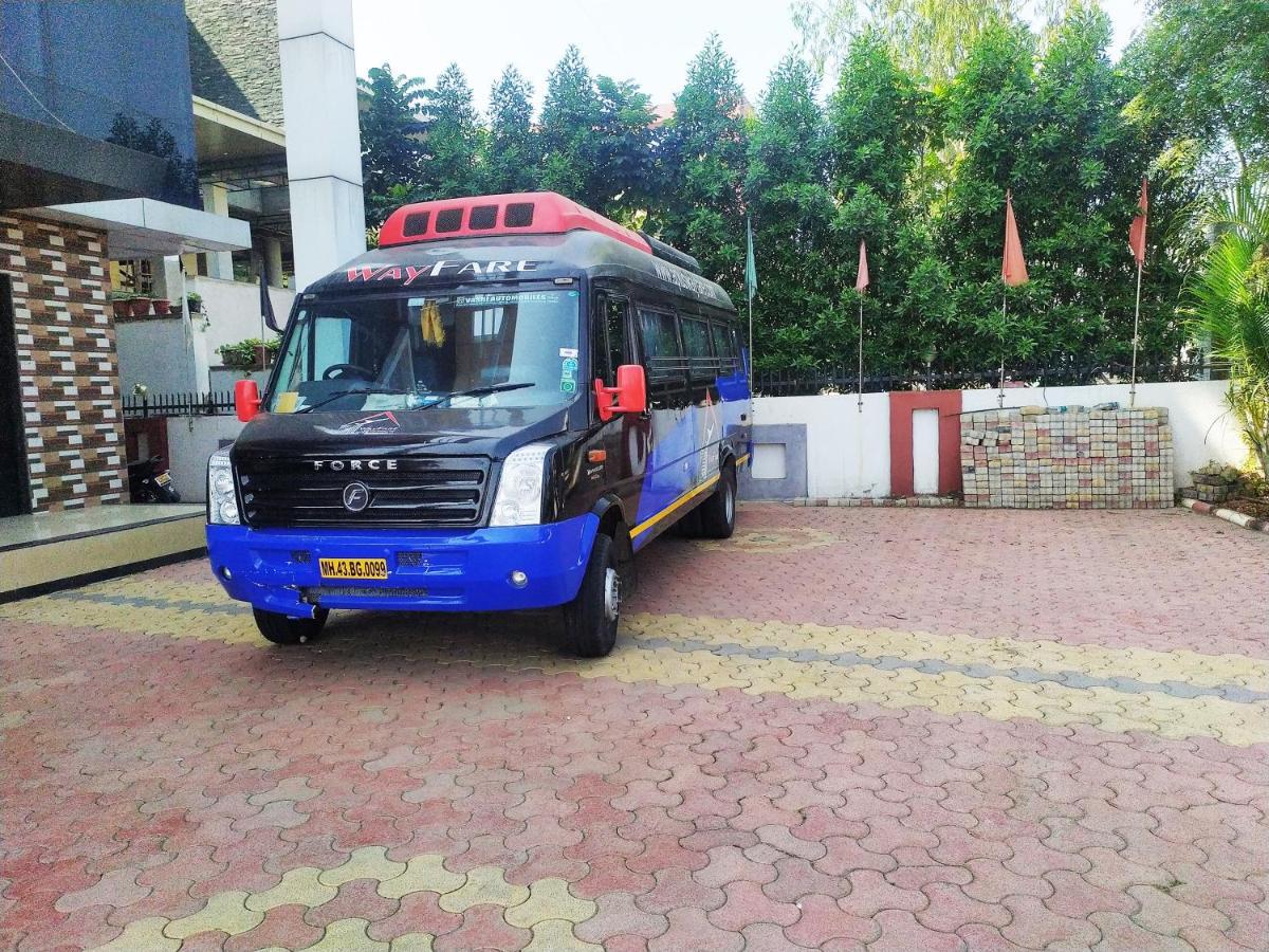 Hotel Wayfare Shirdi Bagian luar foto