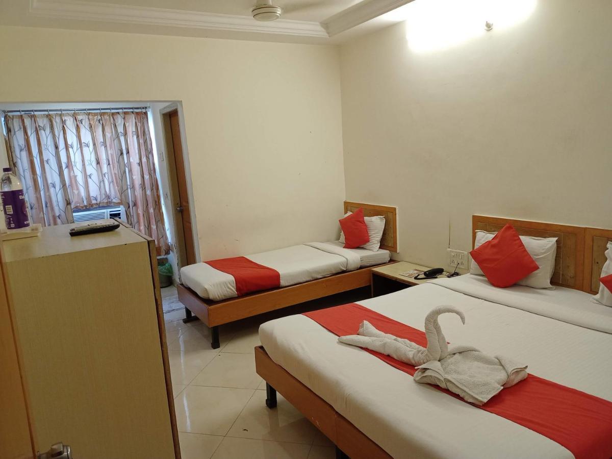 Hotel Wayfare Shirdi Bagian luar foto