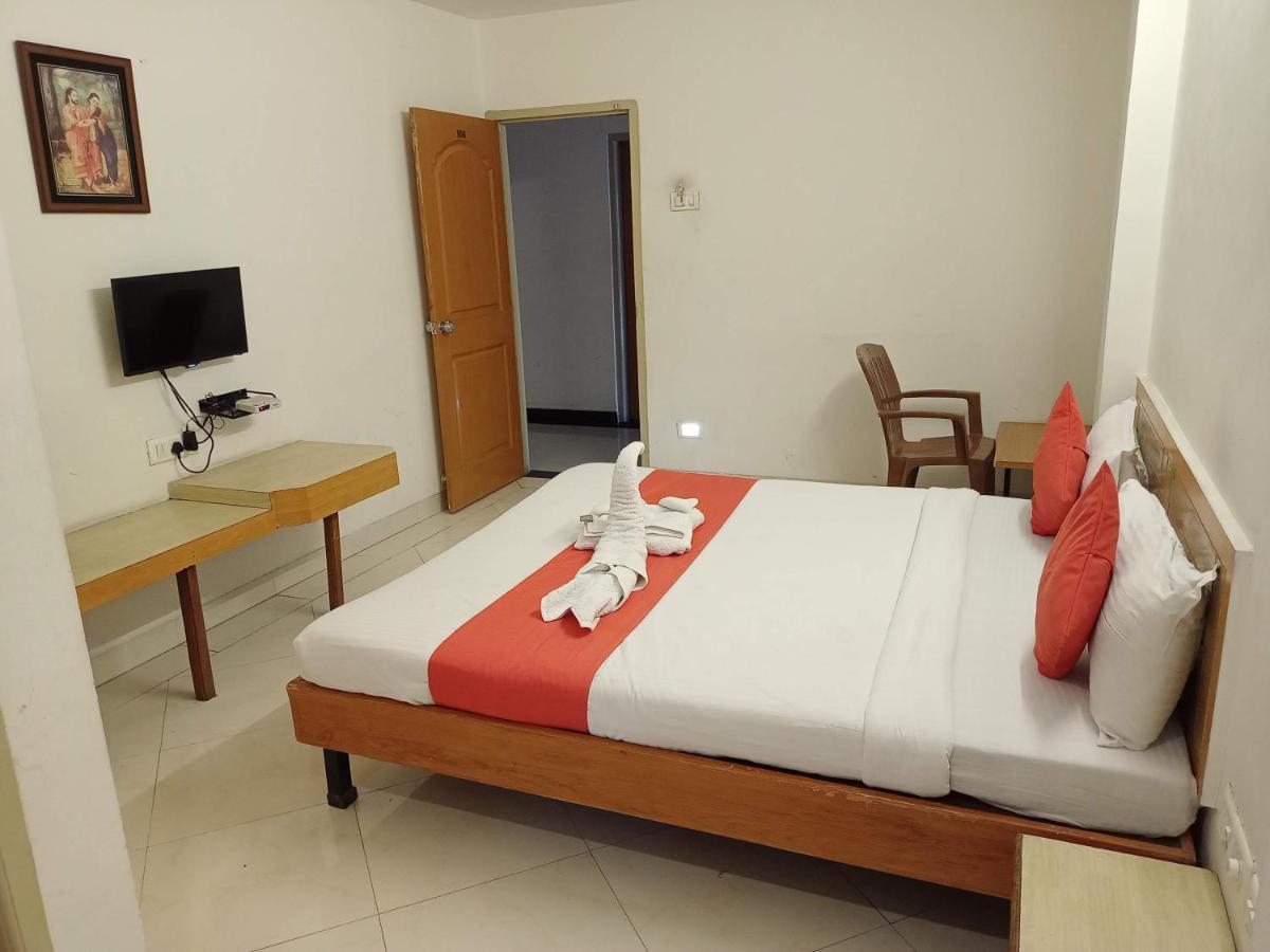Hotel Wayfare Shirdi Bagian luar foto